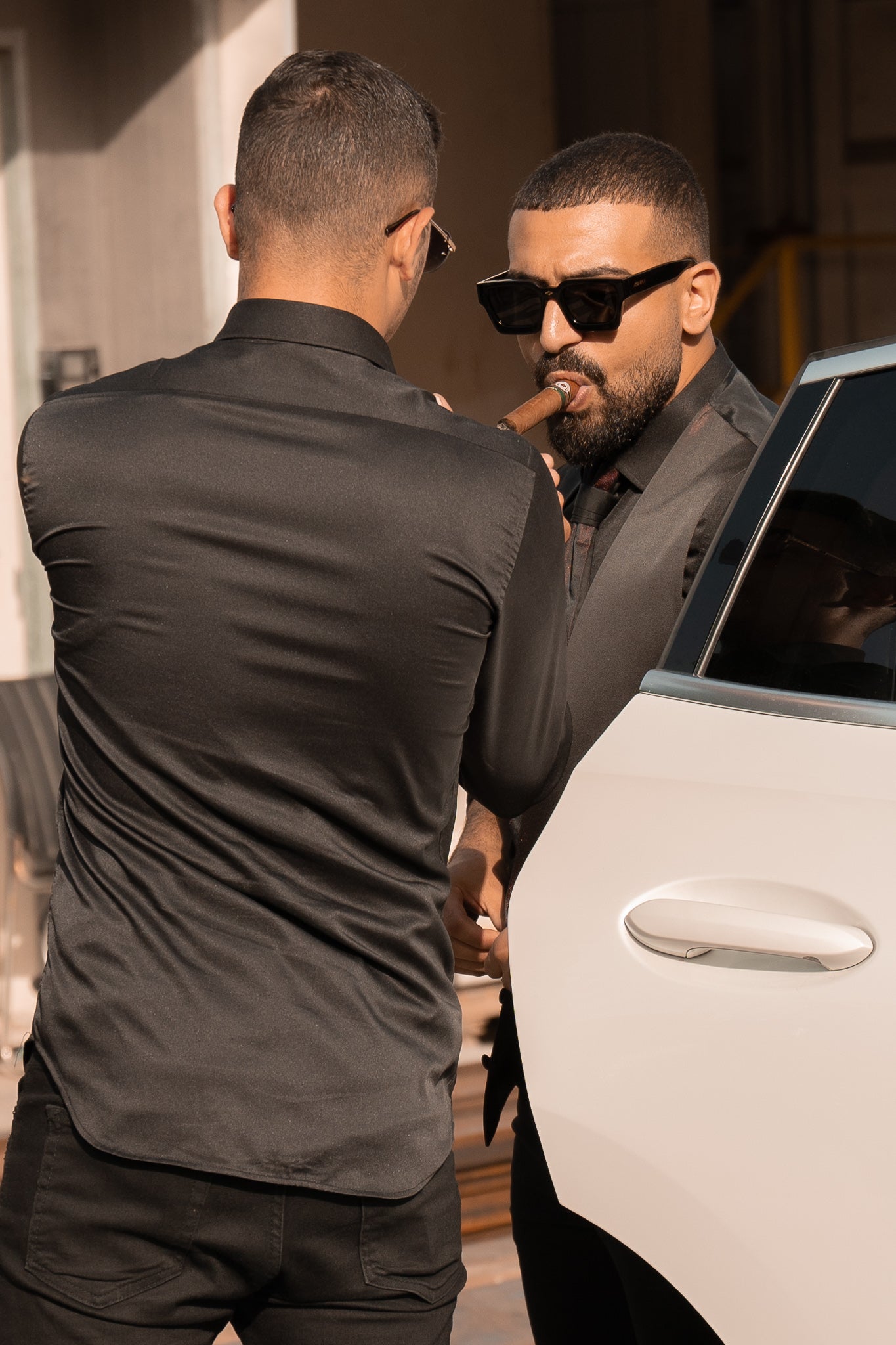 Black Shield - Elegance and Protection for Men and Women - Asiana